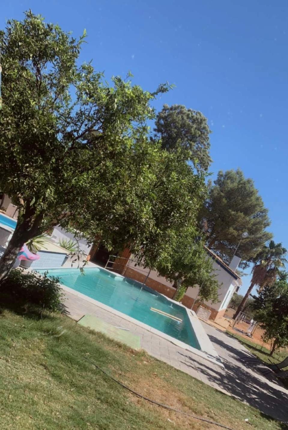 Casa Los Laureles Pilas Eksteriør bilde